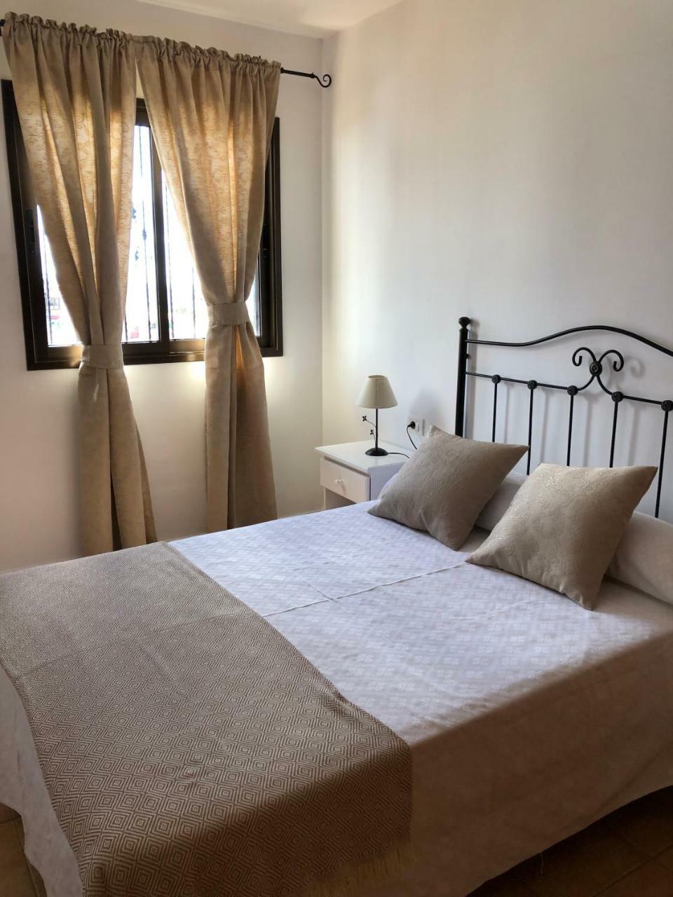 Apartamentos Ajabo Adeje Costa Adeje  Bagian luar foto